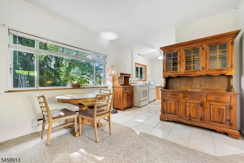 6 Barberry St Vernon, NJ 07418