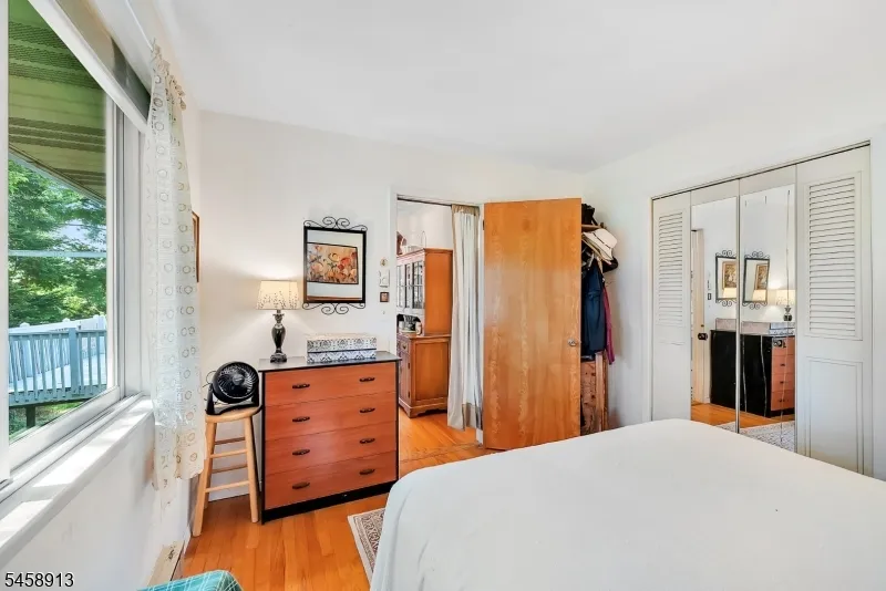 6 Barberry St Vernon, NJ 07418