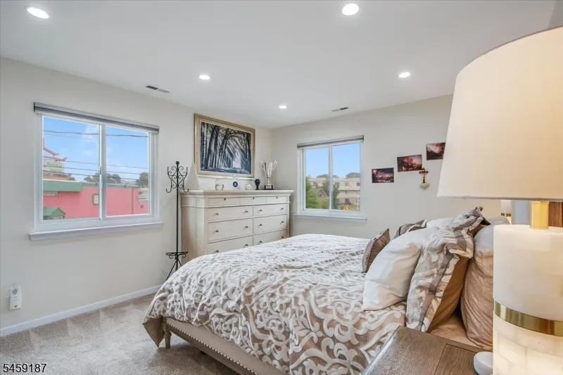 825 Riverside Ave #B202 Unit B202 Lyndhurst, NJ 07071