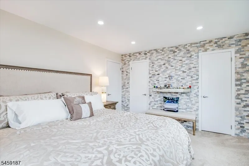 825 Riverside Ave #B202 Unit B202 Lyndhurst, NJ 07071