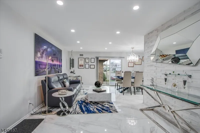 825 Riverside Ave #B202 Unit B202 Lyndhurst, NJ 07071