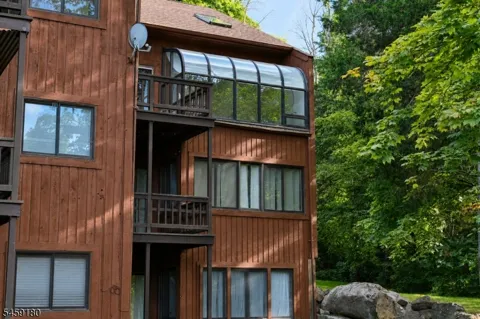 10 Augusta Dr #12 Unit 12