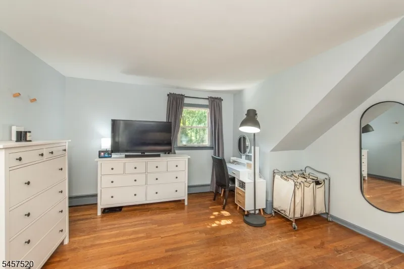 15 Mayne Ave Byram, NJ 07874