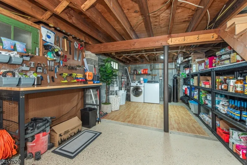 15 Mayne Ave Byram, NJ 07874
