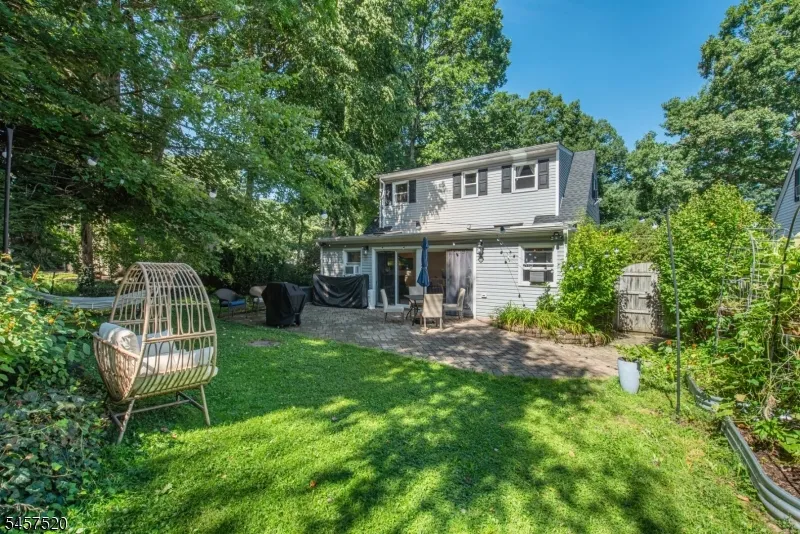 15 Mayne Ave Byram, NJ 07874