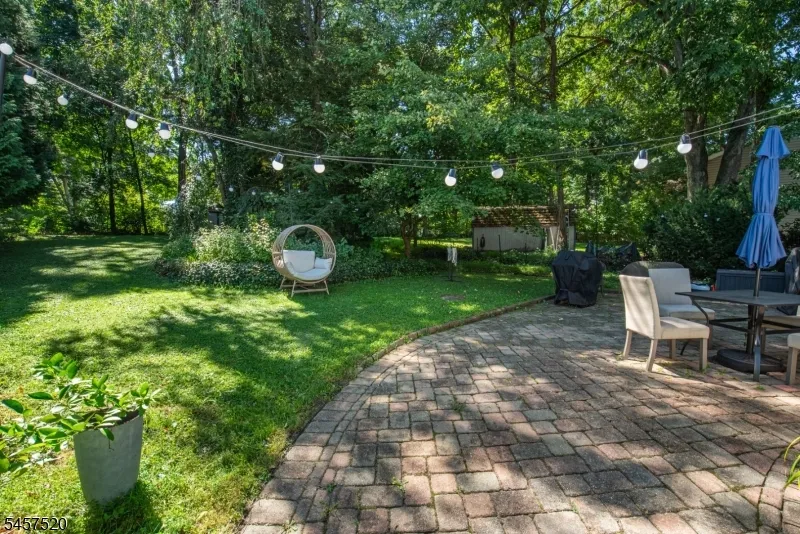 15 Mayne Ave Byram, NJ 07874