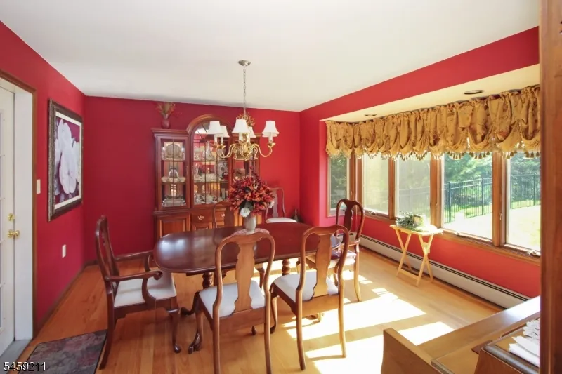 7 Cherokee Trl Blairstown, NJ 07825
