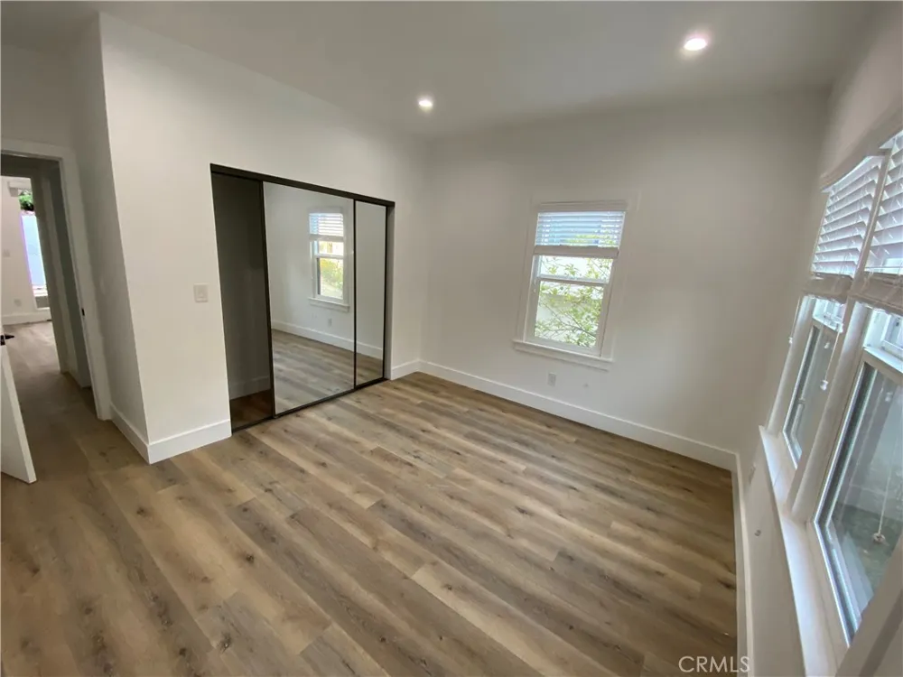 3106 W Berkeley Avenue Los Angeles, CA 90026