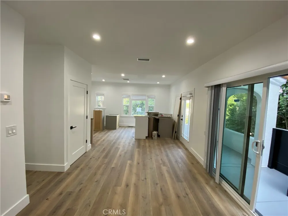 3106 W Berkeley Avenue Los Angeles, CA 90026