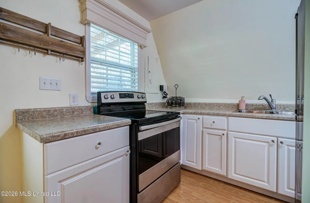 60 Flurry Drive Perkinston, MS 39573
