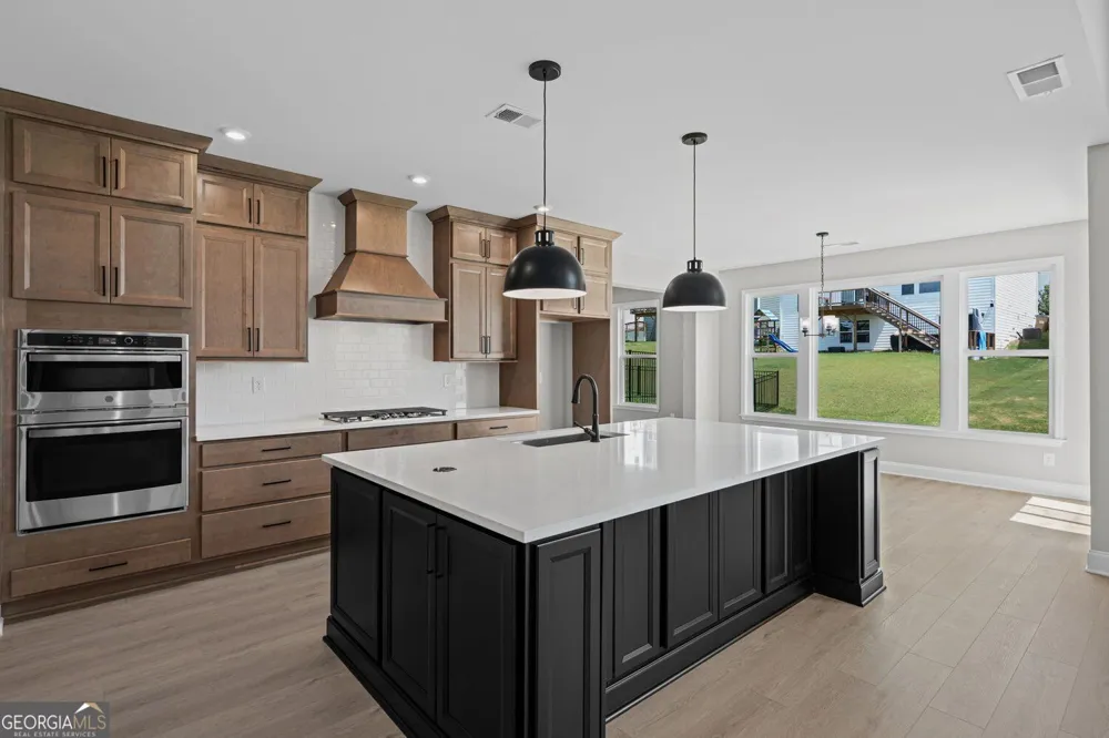 124 Kerr DR Hoschton, GA 30548
