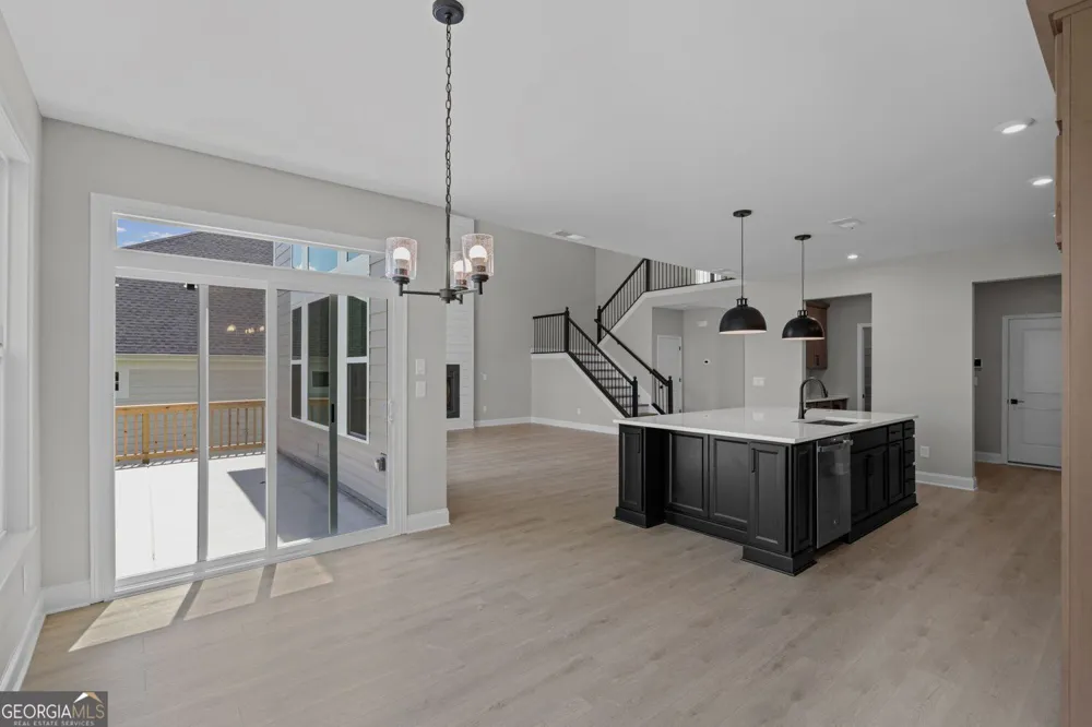 124 Kerr DR Hoschton, GA 30548