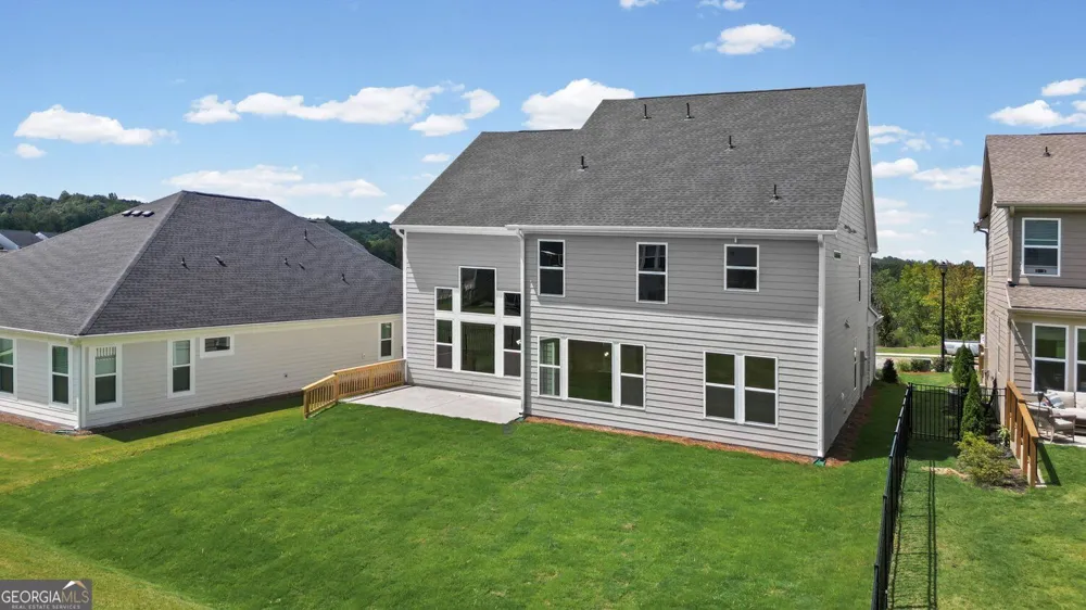 124 Kerr DR Hoschton, GA 30548
