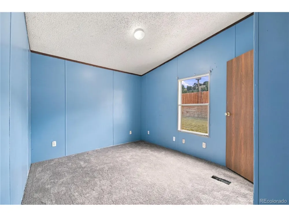 30 W 8th Avenue Coal Creek, CO 81221