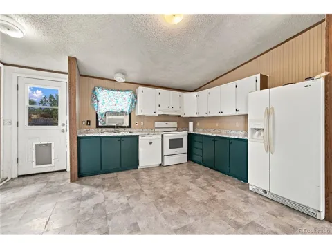 30 W 8th Avenue