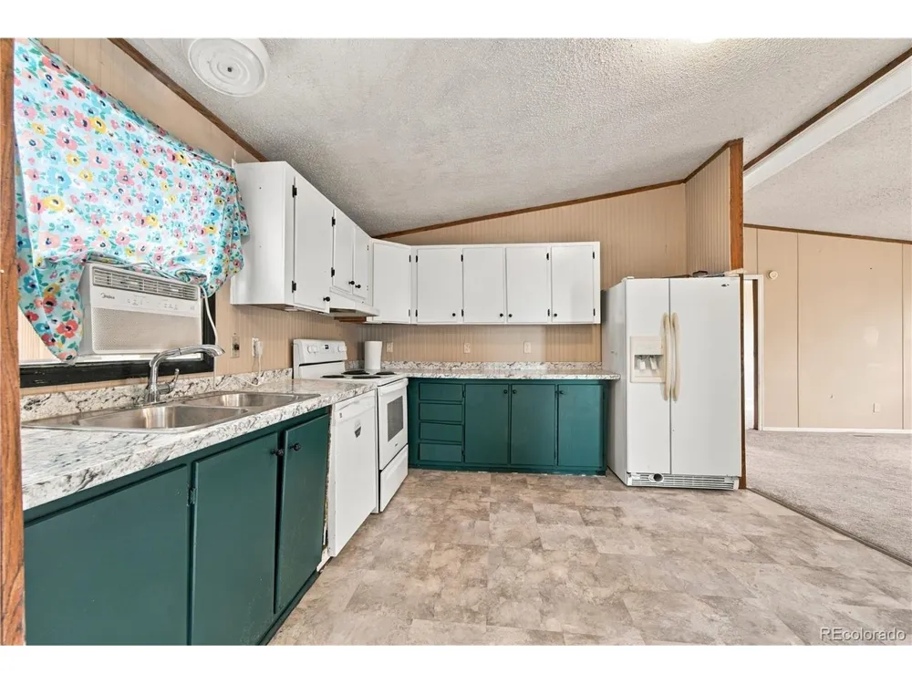 30 W 8th Avenue Coal Creek, CO 81221