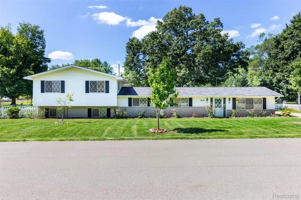 2750 Frankson Avenue Rochester Hills City, MI 48307