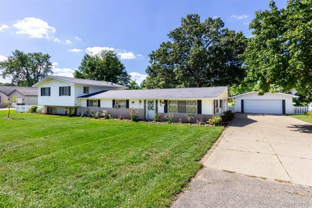 2750 Frankson Avenue Rochester Hills City, MI 48307