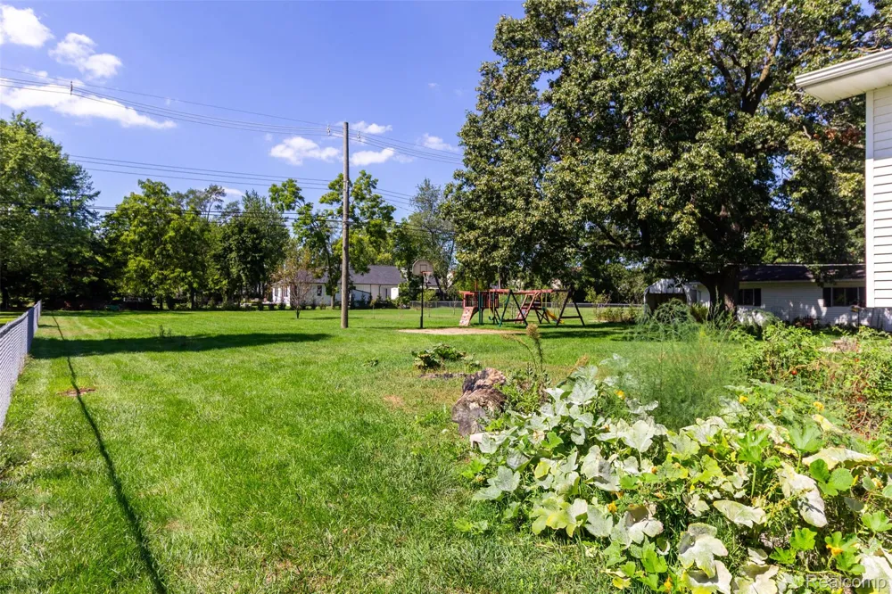 2750 Frankson Avenue Rochester Hills City, MI 48307