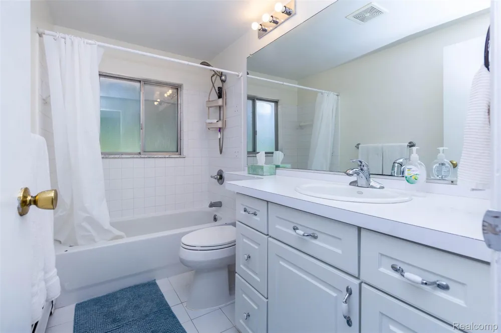 2750 Frankson Avenue Rochester Hills City, MI 48307