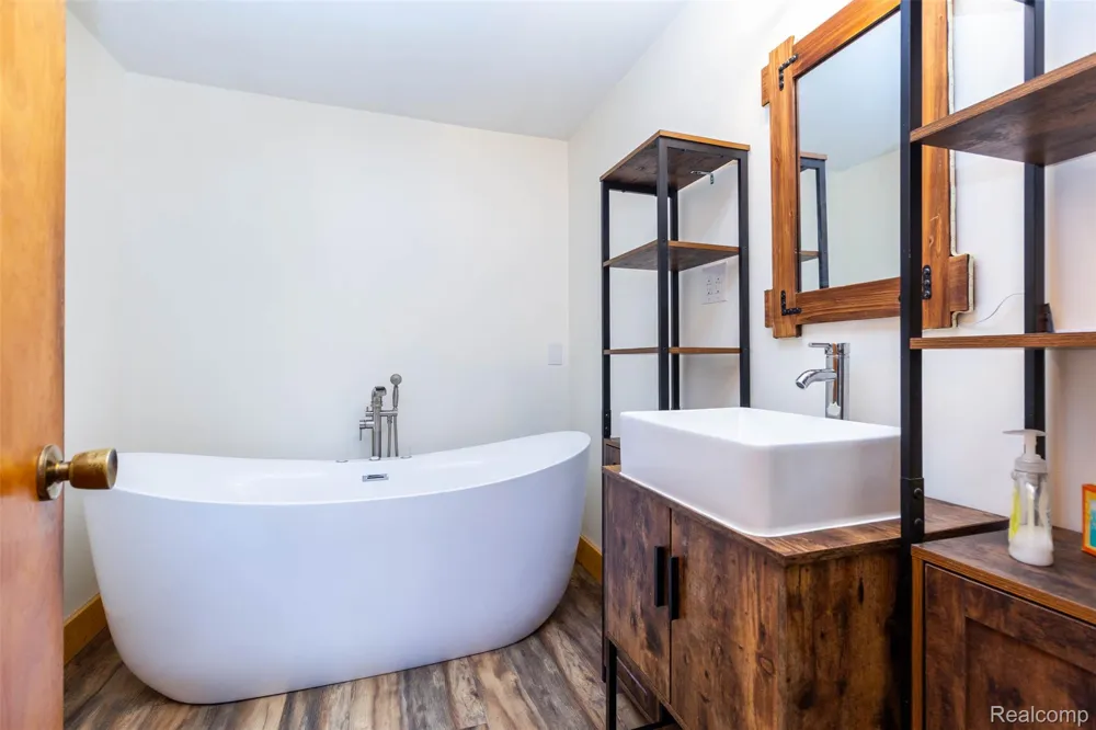 2750 Frankson Avenue Rochester Hills City, MI 48307