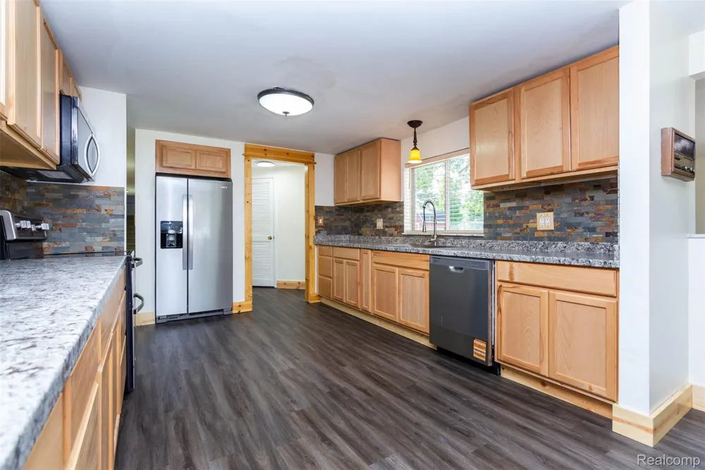 2750 Frankson Avenue Rochester Hills City, MI 48307
