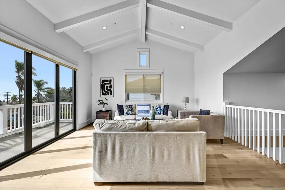 7209 Fay Ave La Jolla, CA 92037