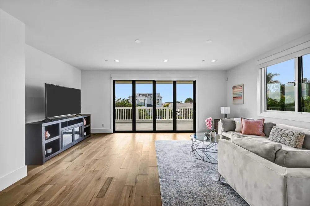 7209 Fay Ave La Jolla, CA 92037