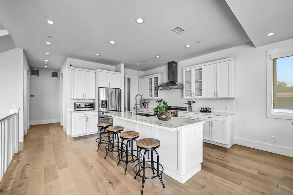 7209 Fay Ave La Jolla, CA 92037