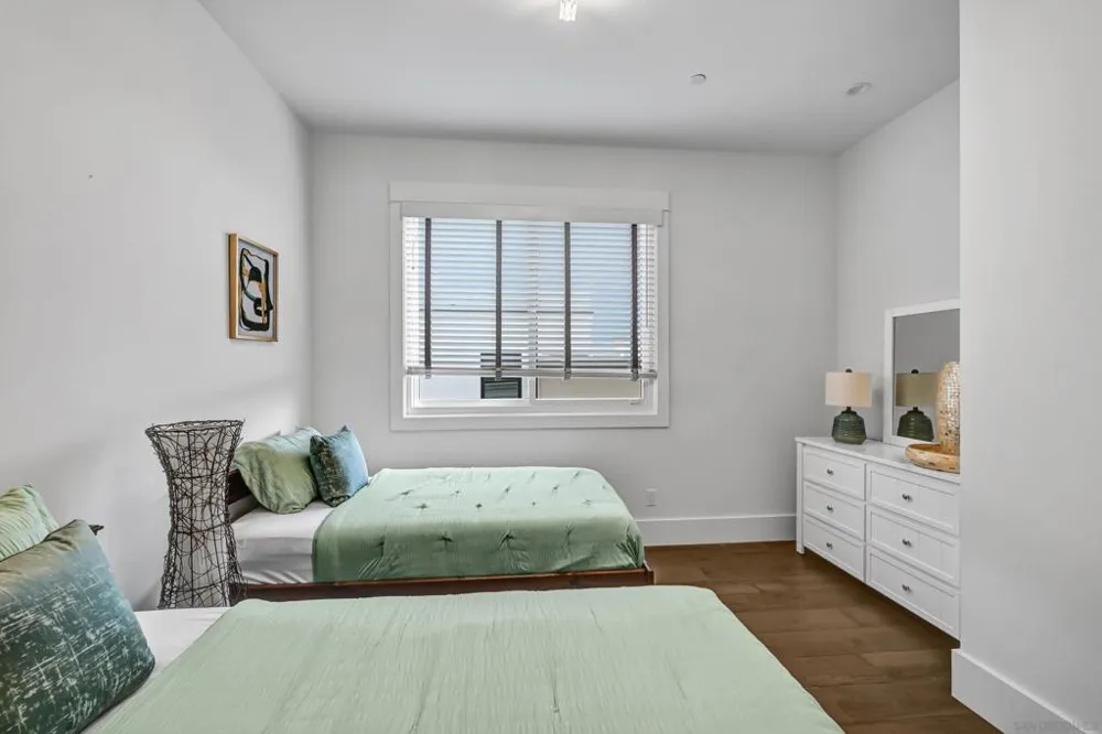 7209 Fay Ave La Jolla, CA 92037
