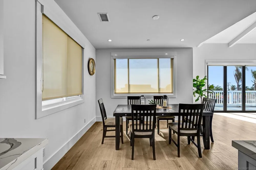 7209 Fay Ave La Jolla, CA 92037