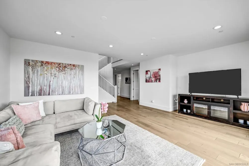 7209 Fay Ave La Jolla, CA 92037
