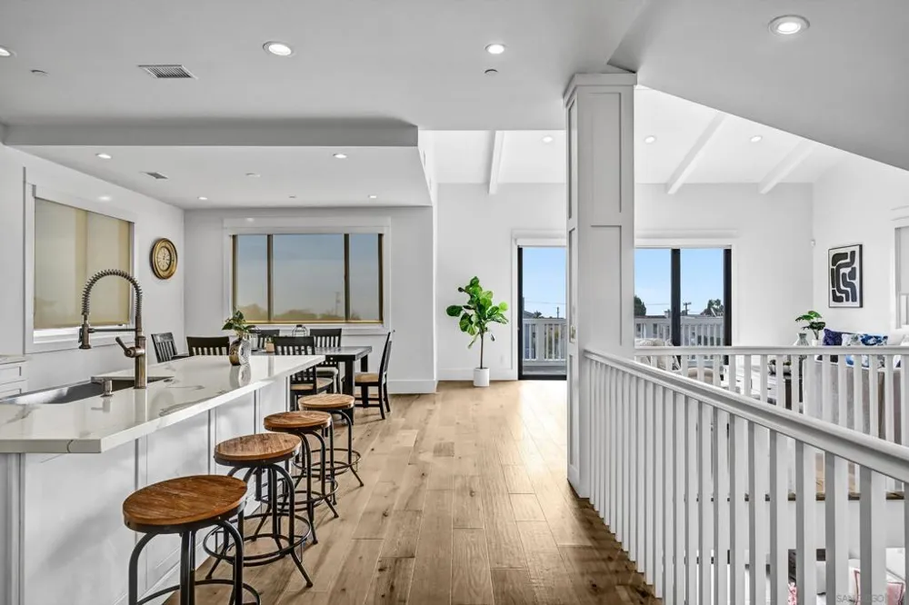 7209 Fay Ave La Jolla, CA 92037