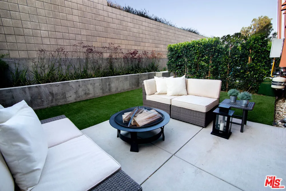 1015 Figueroa Terrace #22 Los Angeles, CA 90012