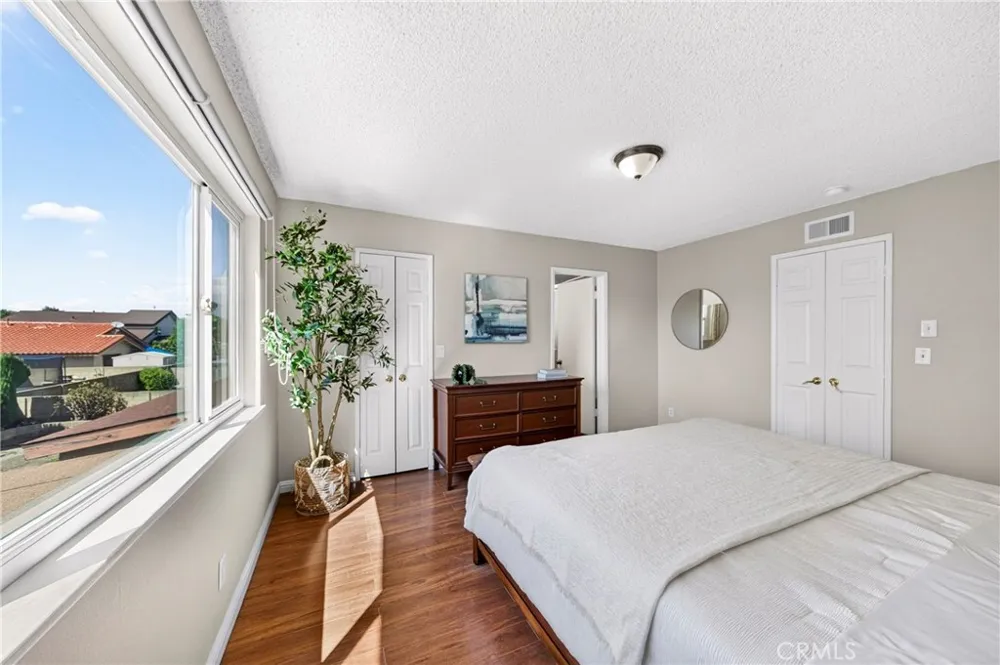 15623 Bechard Norwalk, CA 90650
