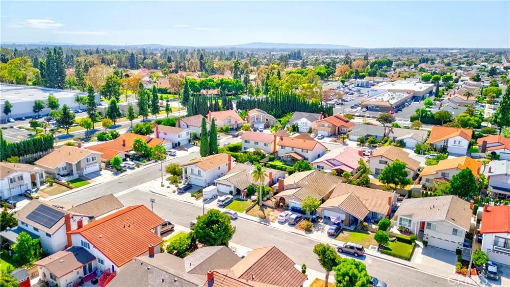 15623 Bechard Norwalk, CA 90650