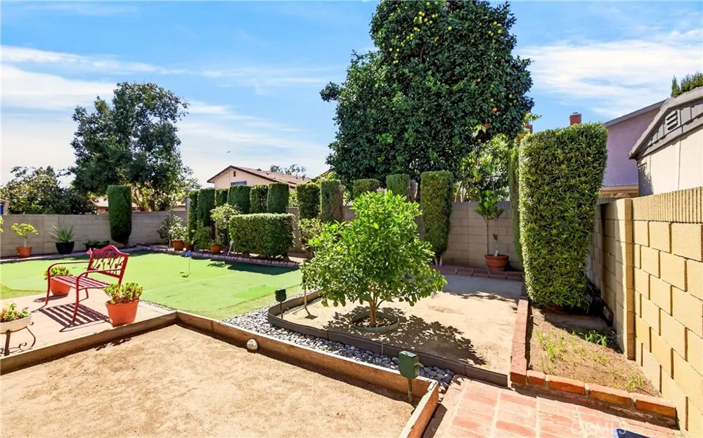 15623 Bechard Norwalk, CA 90650