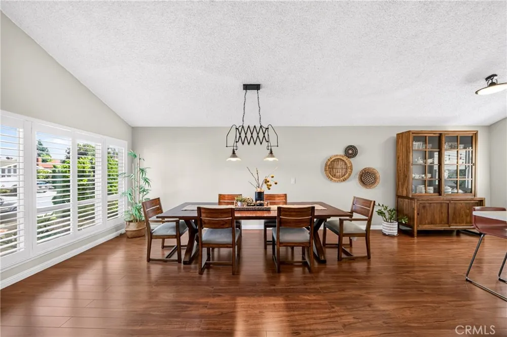 15623 Bechard Norwalk, CA 90650