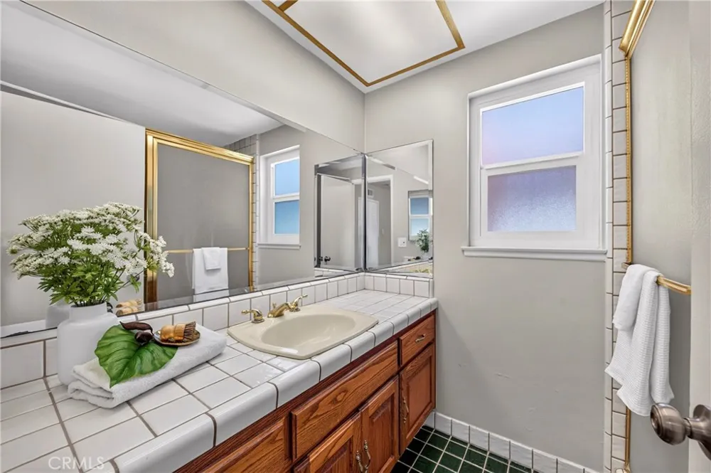 15623 Bechard Norwalk, CA 90650