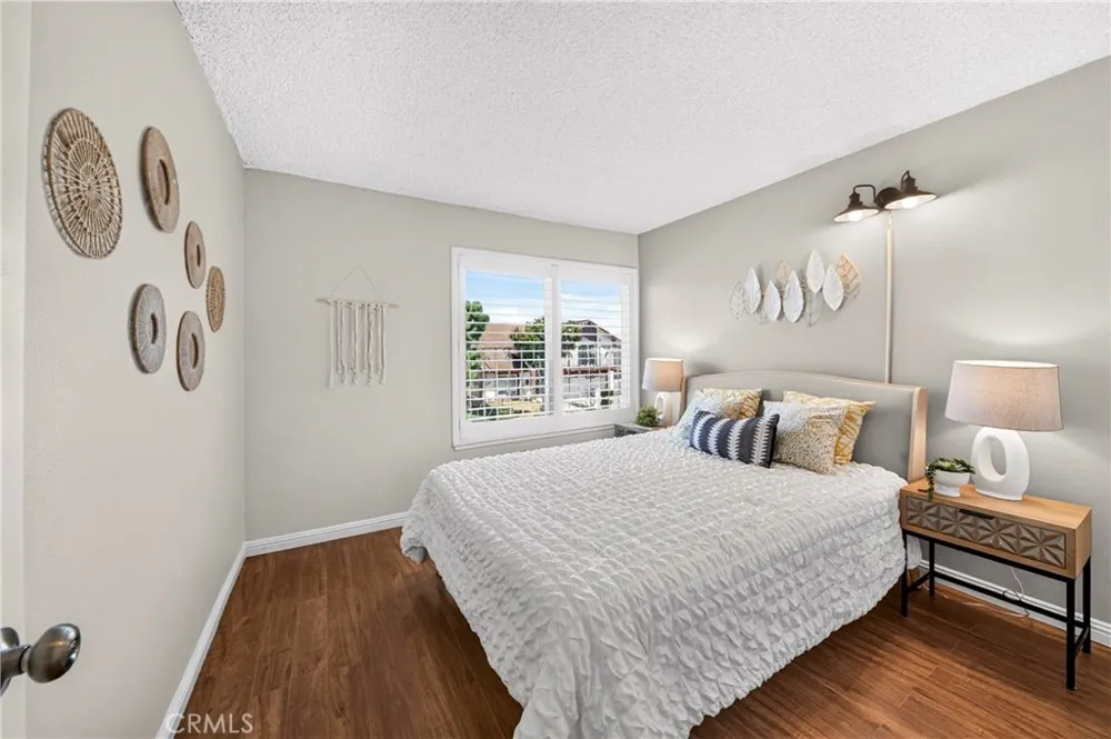 15623 Bechard Norwalk, CA 90650