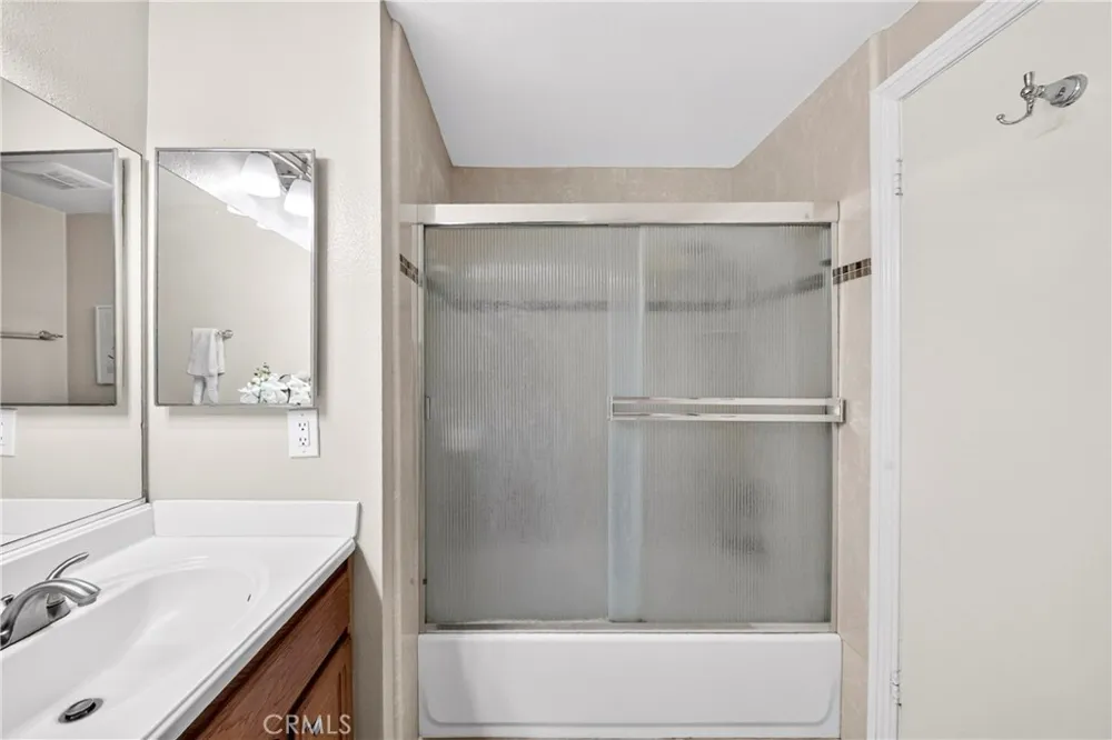 15623 Bechard Norwalk, CA 90650