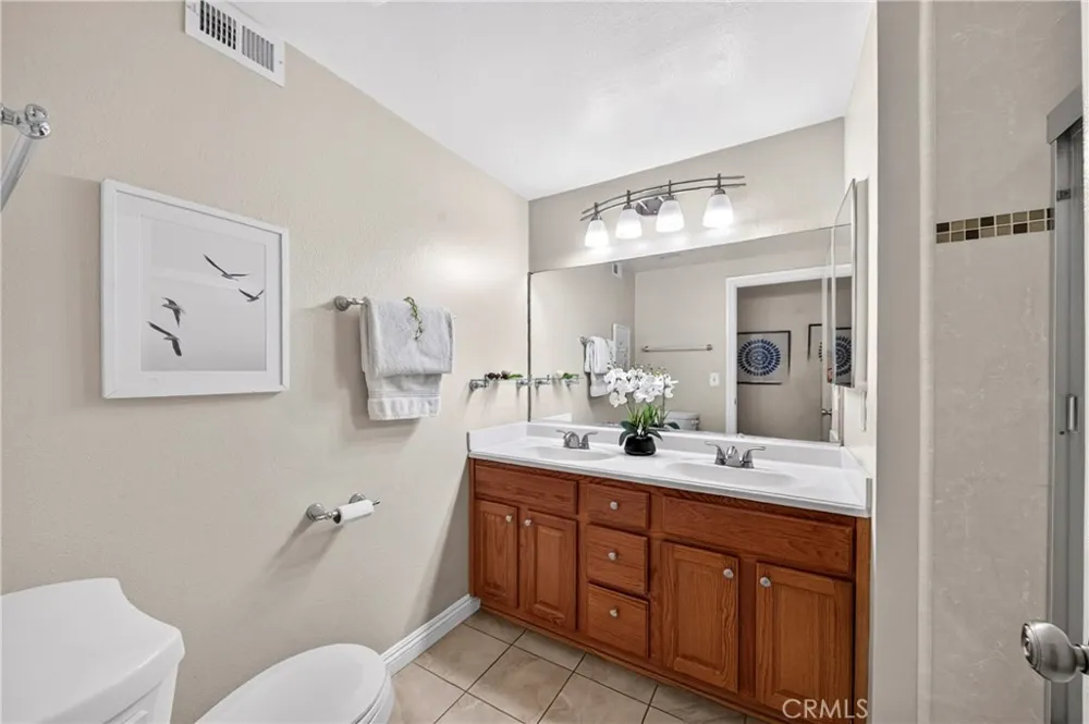 15623 Bechard Norwalk, CA 90650