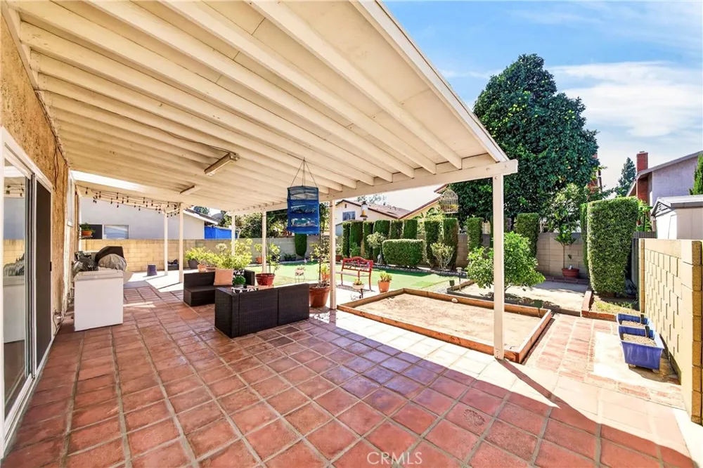 15623 Bechard Norwalk, CA 90650