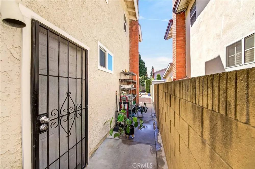15623 Bechard Norwalk, CA 90650
