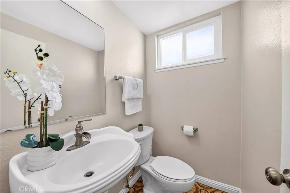 15623 Bechard Norwalk, CA 90650