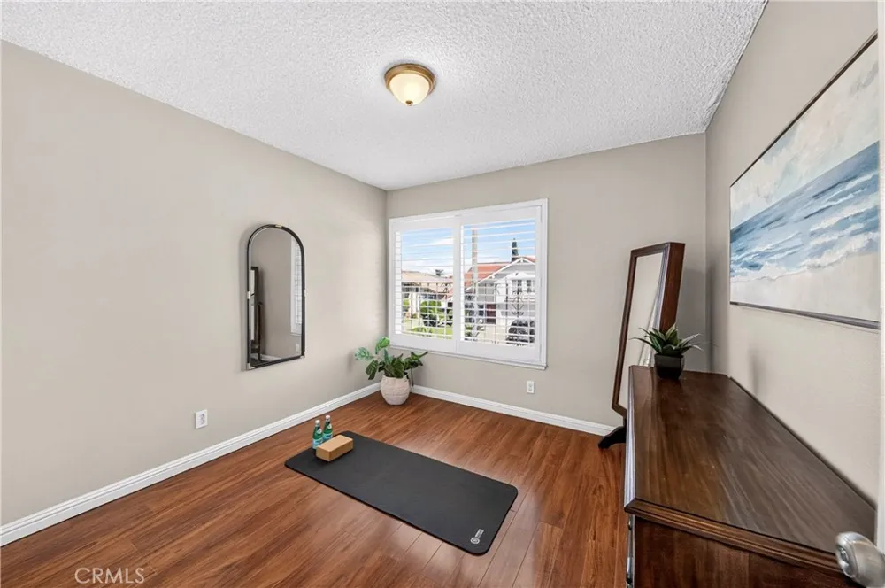 15623 Bechard Norwalk, CA 90650