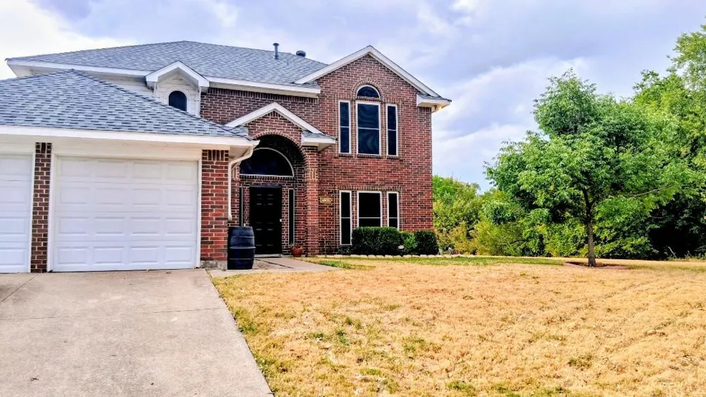 4503 Queenswood Drive Grand Prairie, TX 75052