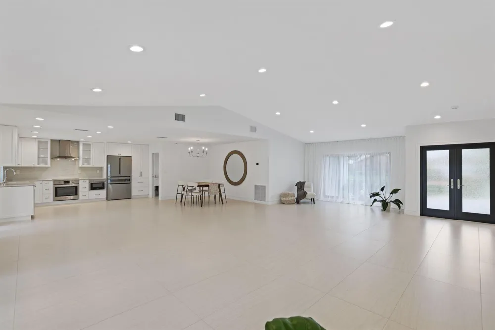 20195 Back 9 Drive Boca Raton, FL 33498