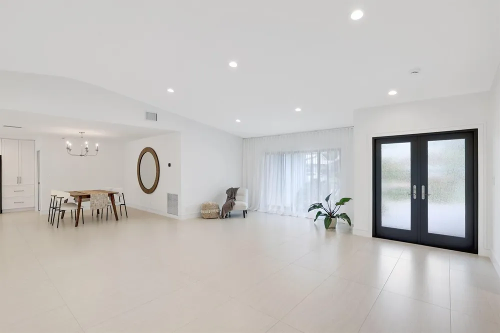 20195 Back 9 Drive Boca Raton, FL 33498