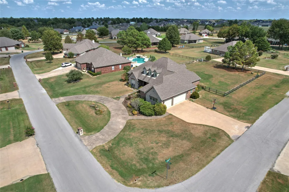 6833 S 302nd EastAvenue Broken Arrow, OK 74014